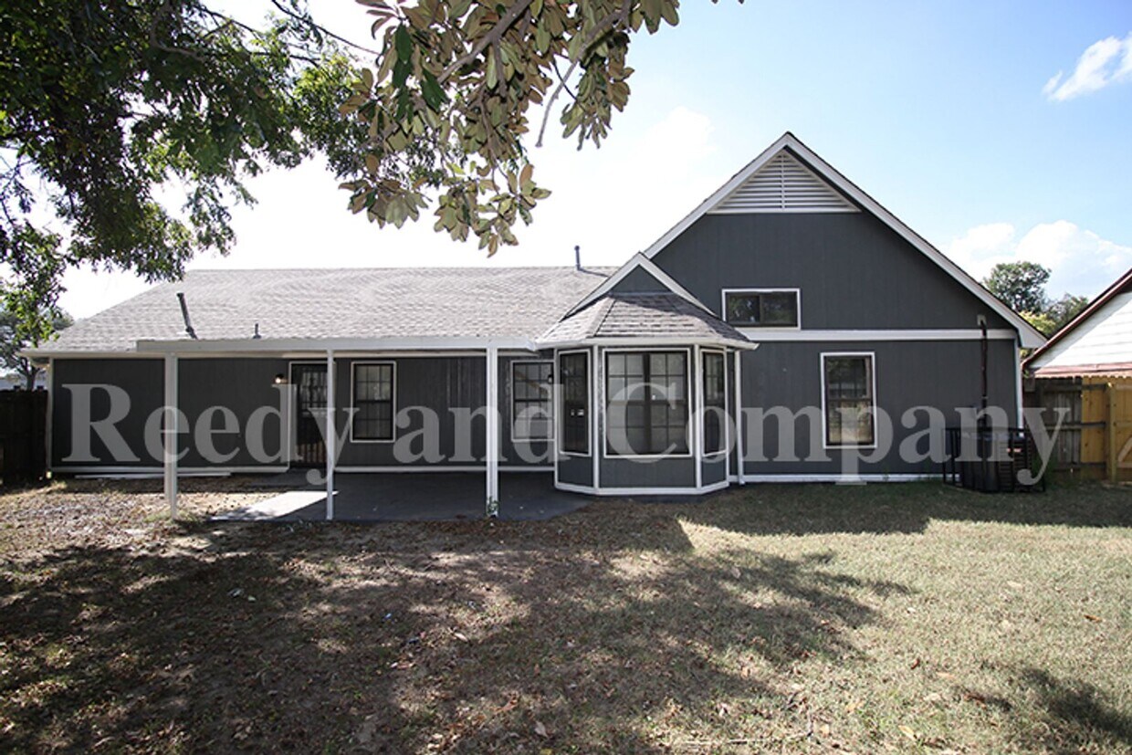 Primary Photo - 4682 Sandy Park Dr
