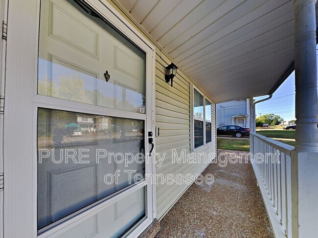 Building Photo - 1012 Patio Drive