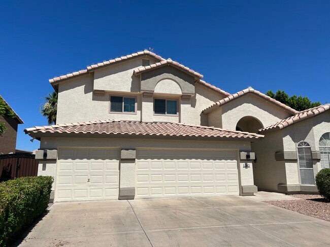 Foto del edificio - 1242 N Renee Ave