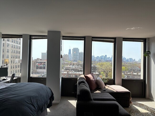 Building Photo - 444 W Fullerton Pkwy