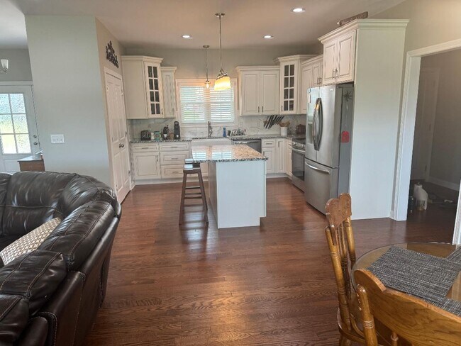 Cocina con granito - 146 Sande Ridge Ln