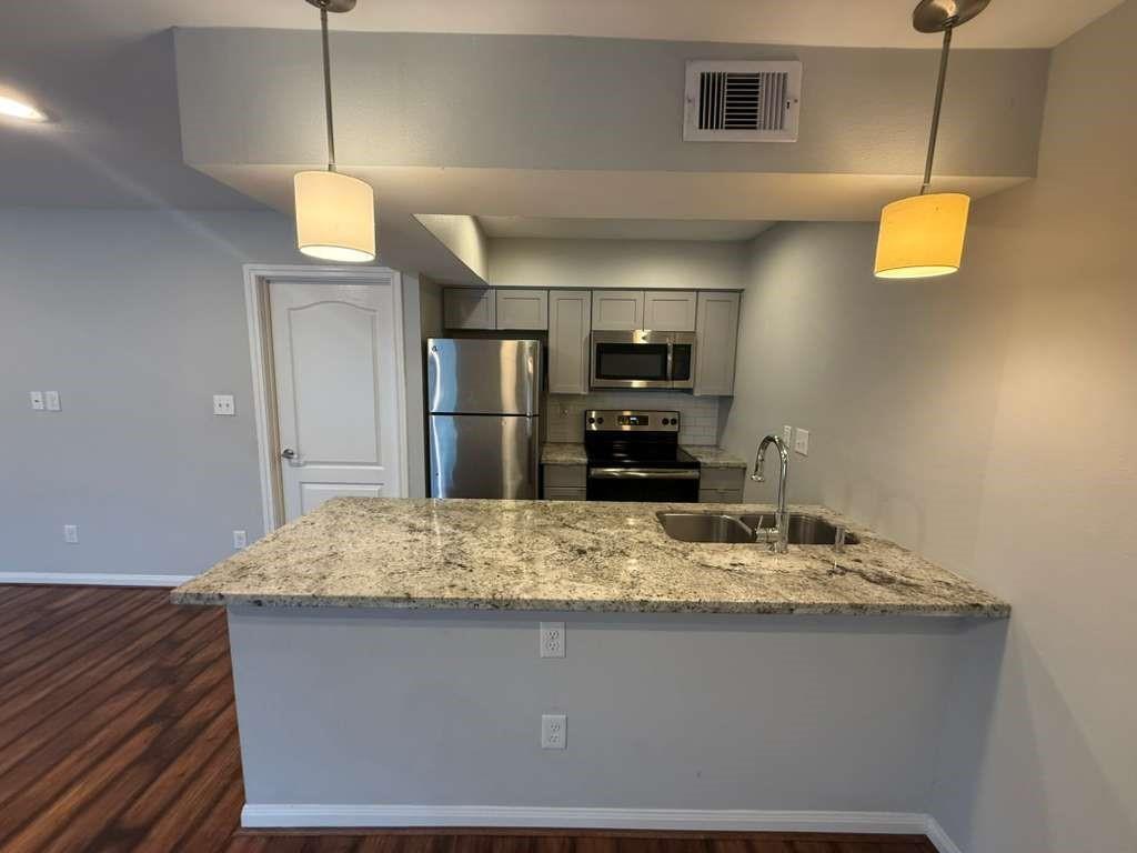 Foto principal - 5333 Richmond Ave.