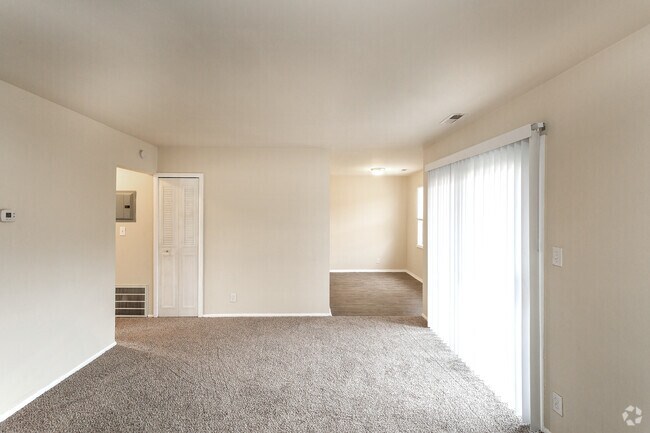 2HAB, 1BA - 890 ft² - Bingham Square