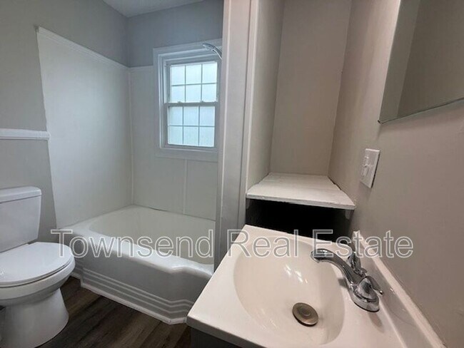 Foto del edificio - 217 N Virginia Ave