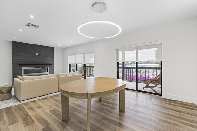 Foto del edificio - 11311 Pond View Dr