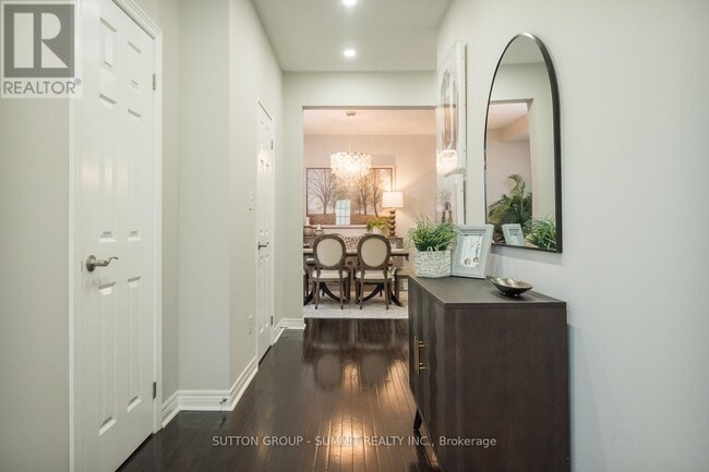 Building Photo - 315 Bessborough Dr