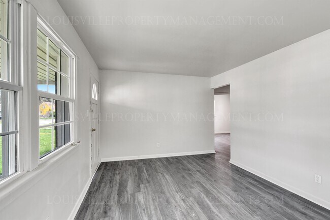 Foto del edificio - 1038 W Whitney Ave