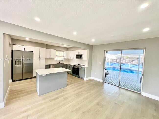 Foto del edificio - 3801 N 66th Ave