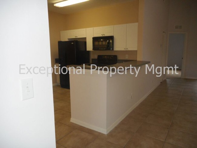 Building Photo - 4141 Bellasol Cir
