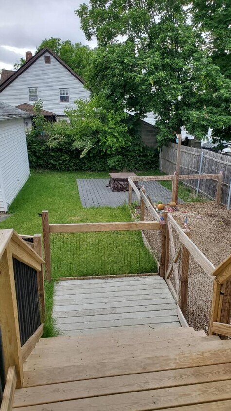 Primary Photo - 15 Lyon Ave