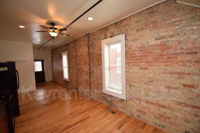 Photo - 540 N 600 W Apartment