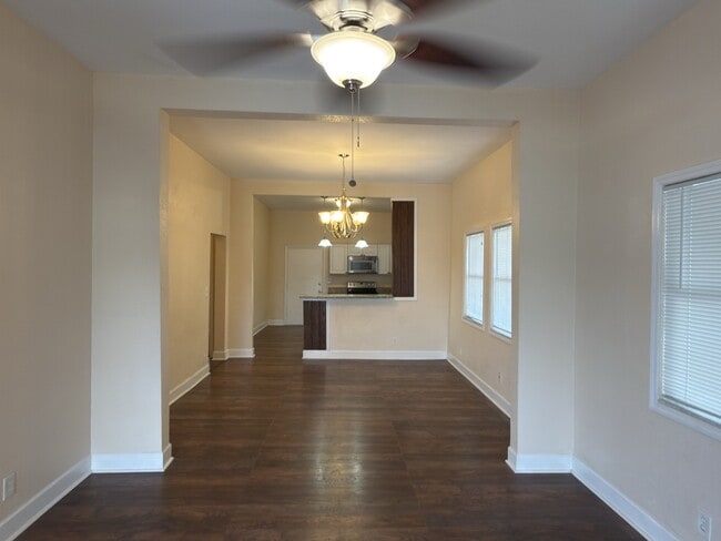 Photo - 2528 W St John St House