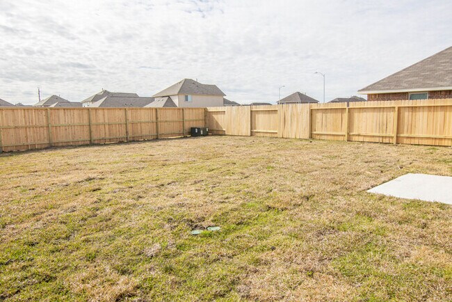 Building Photo - 915 Hidden Cove Ct