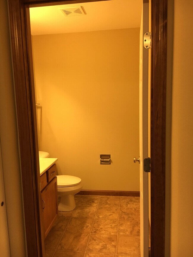 Foto del edificio - 7513 Waterford Pl