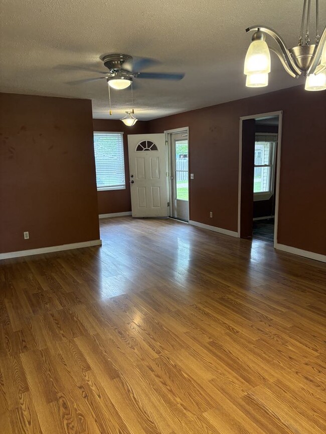 Living Room - 312 S Elm St