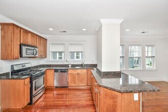 Building Photo - 8 Woodfield St