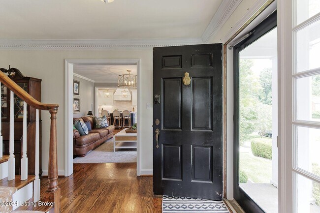 Foto del edificio - 522 Country Ln