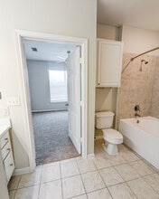 BathroomBedroom - Woodland Hills Luxury Apartments