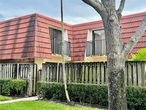 Building Photo - 721 NW 99th Cir