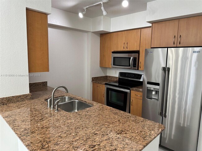 Building Photo - 1830 Radius Dr