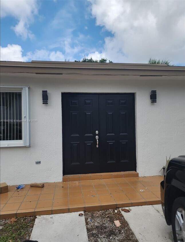 Foto del edificio - 2817 SW 39th Ave