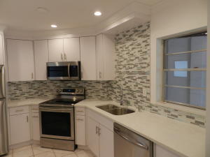 Foto del edificio - 7 Greenway Village N