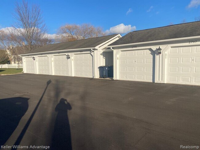 2822 S Knightsbridge Cir photo'