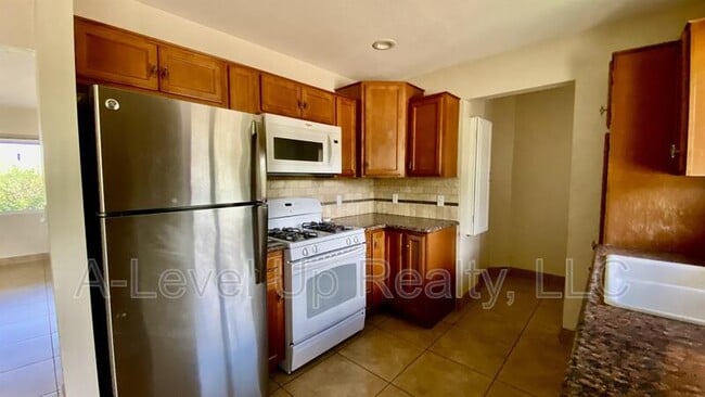 Foto del edificio - 5020 E 1st St