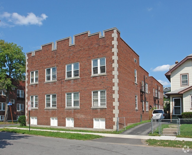 Building Photo - 42 Westgate Ter