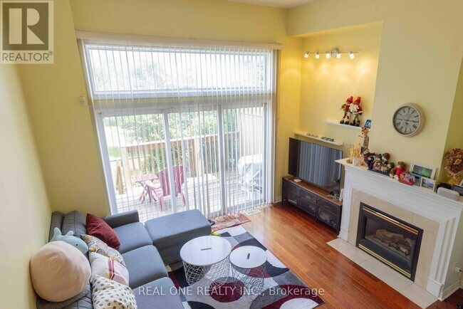 Photo du bâtiment - 840-840 Dundas St W