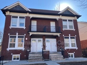 Building Photo - 5832-5834-5834 Etzel Ave