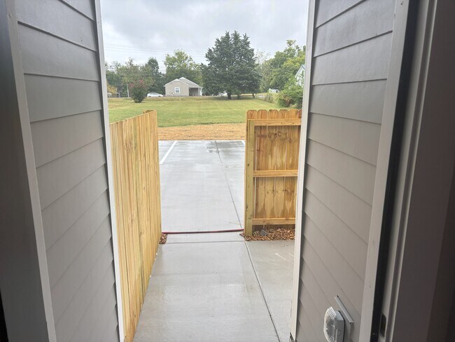 Foto del edificio - 439 Hobbs Ave