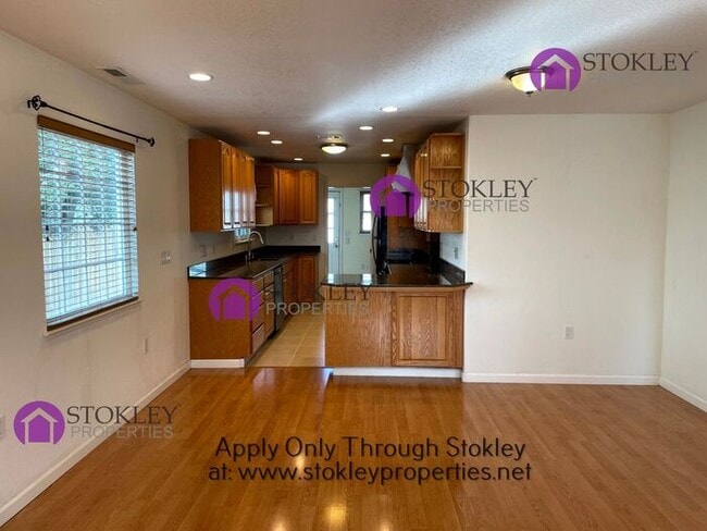 Building Photo - 2981 Pacific St