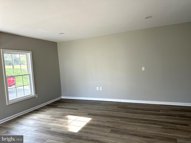 Foto del edificio - 1851 Holly Ln