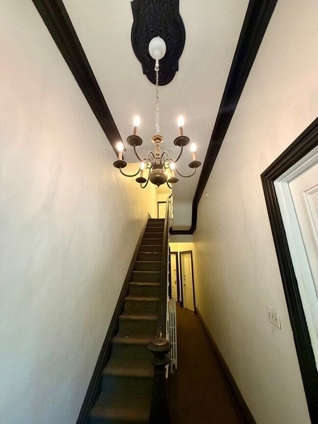 Foto del edificio - 446 N Duke St