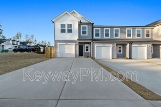 Building Photo - 1301 Newbern Dr