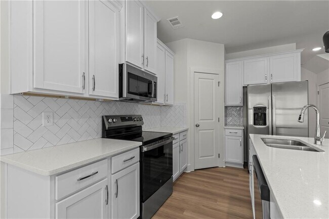 Foto del edificio - 2527 Riverside Rd