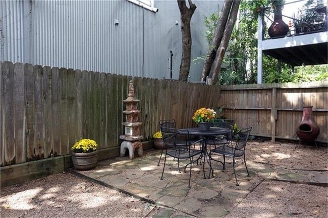 Foto del edificio - 5218 Blossom St