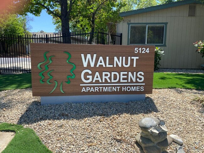 Building Photo - Walnut Gardens Apartments