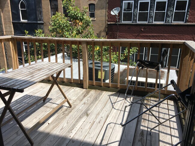 Building Photo - 2131 Spruce St