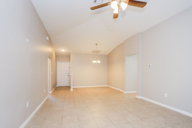 Foto del edificio - 1209 Alpine Lake Dr