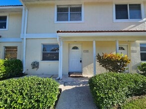 Building Photo - 6342 Walk Cir