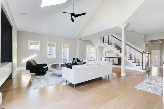 Foto del edificio - 53 Bayside Ct