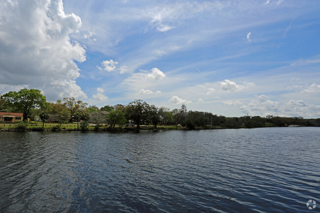 Beautiful River Views - The Legacy Apartments