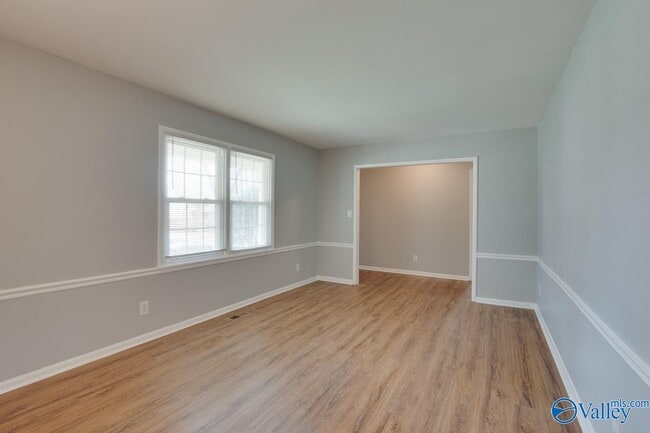 Building Photo - 9802 Dolphin Dr