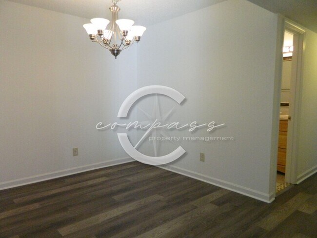 Foto del edificio - 592 Emory Oaks Way