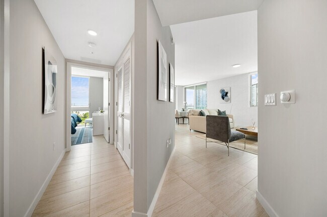 Foto del edificio - 299 NE 38th St