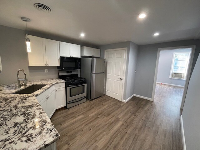 Foto del edificio - "Spacious 5-Bedroom Haven in Harrisburg – Your Dream Rental Awaits!"