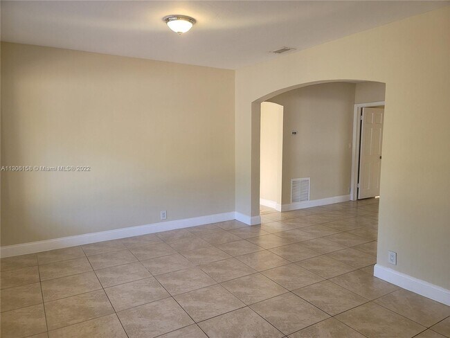 Foto del edificio - 2494 SW 26th Ln
