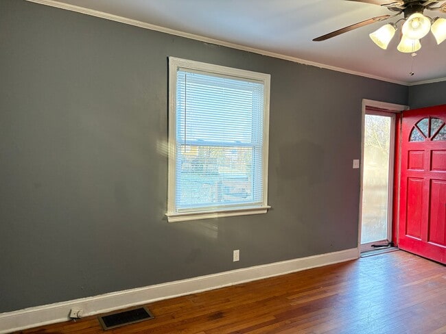 Foto del edificio - 2 Bedroom, 1 Bathroom House in Winston-Salem!